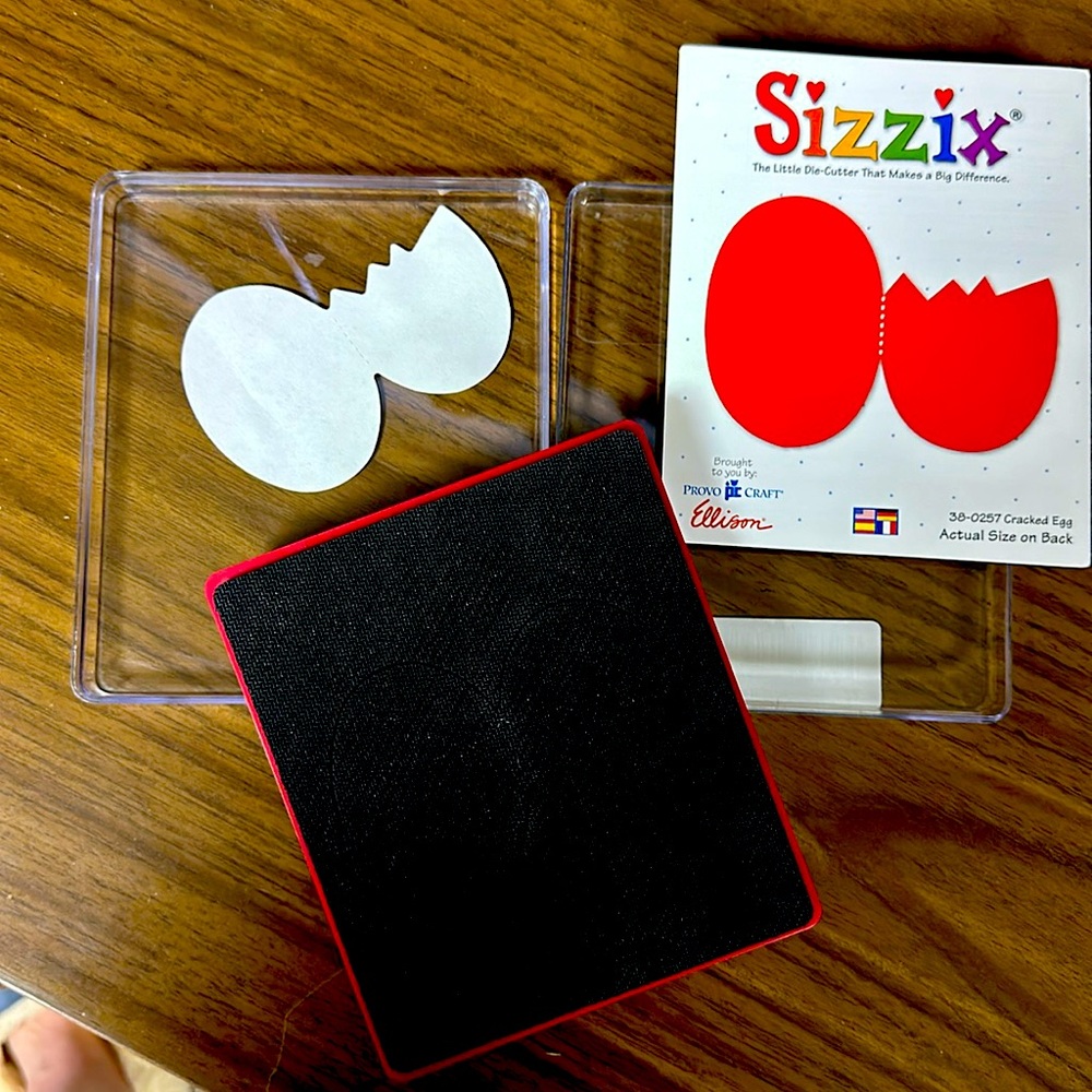 Sizzix Die Cut 38-0257 Cracked Egg